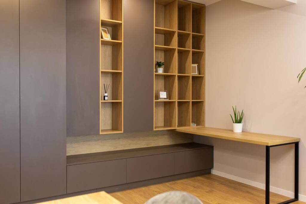 Elegant 2 Bedroom Retreat Bucarest Exterior foto